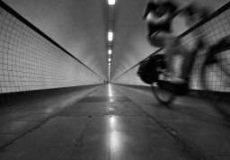 Fahrrad im Elbtunnel